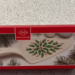 Lenox holiday dessert server